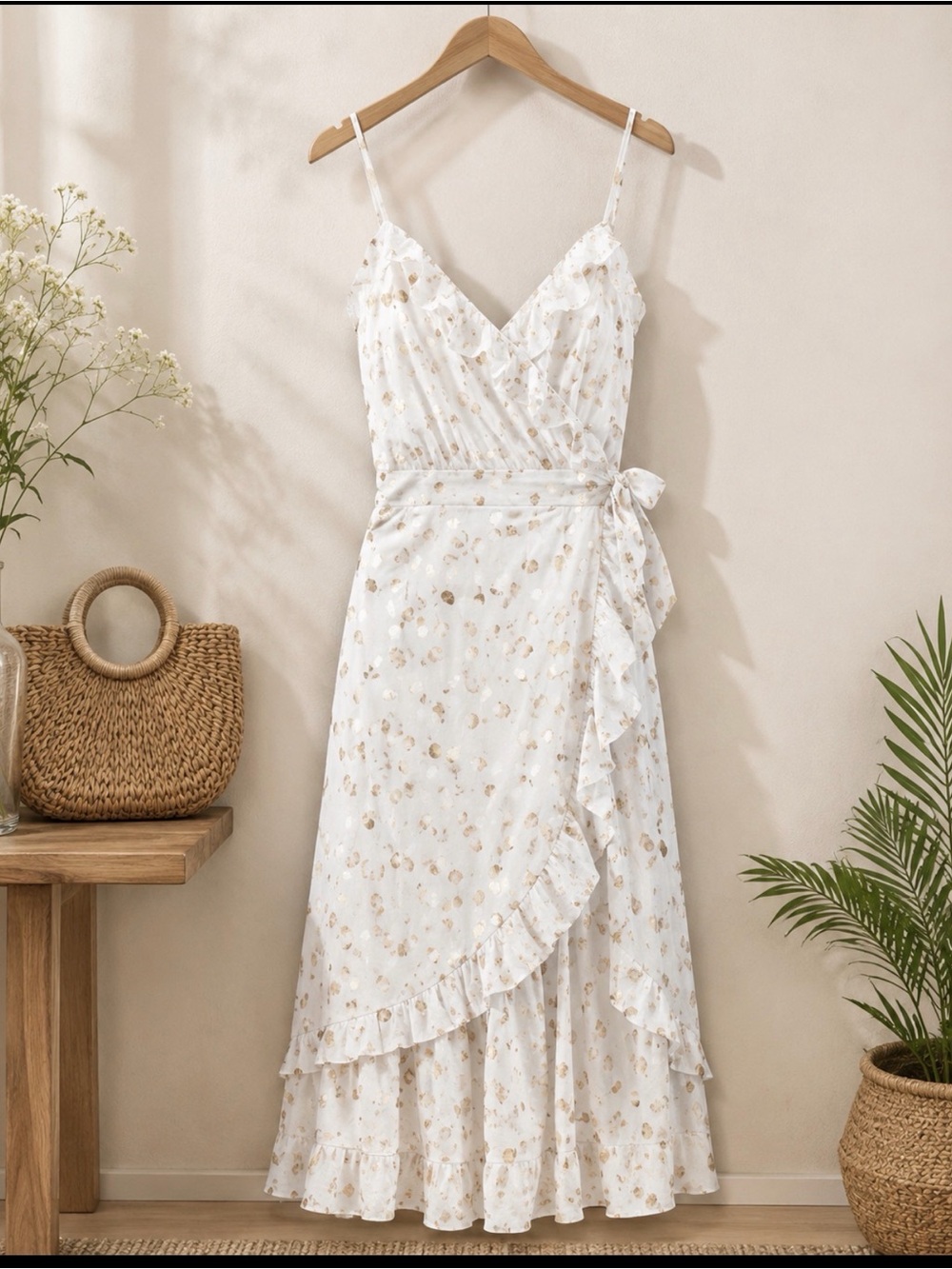 Juliet Dunn gold leaf print ruffled wrap dress US size 4/6